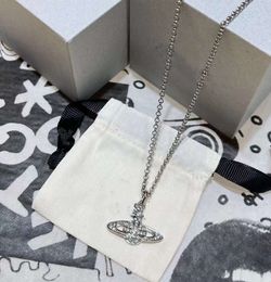 Hanger Kettingen Designer Brief Vivian Chokers Luxe Dames Mode-sieraden Metalen Parelketting cjeweler Westwood met doos 58ess148759