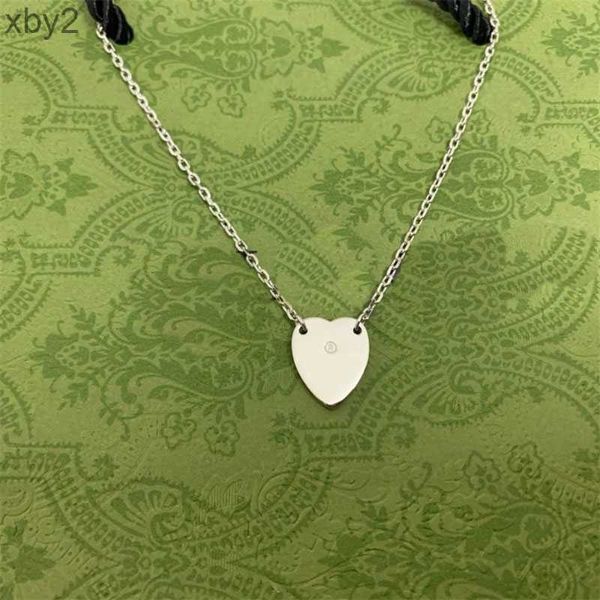 Collares colgantes Collar de diseño colgante de corazón cadenas para hombre joyería de moda joyería de lujo linda moda collar personalizado elegancia para mujer color oro plata l