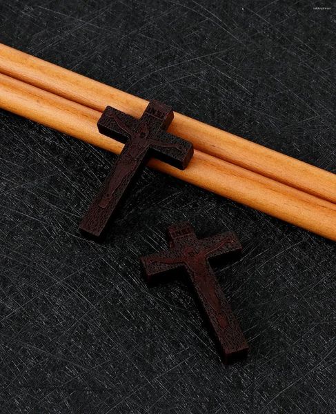Pendentifs Colliers Diyalo 2 pièces Crucifix jésus croix pendentifs en bois antiques à la main ornements de foi chrétienne collier de bricolage bijoux