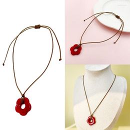 Pendentif Colliers E0BE Mode Rouge Acrylique Fleur Collier Creux Charme Clavicule Chaîne Bijoux Cadeau Femmes Fille Adolescente