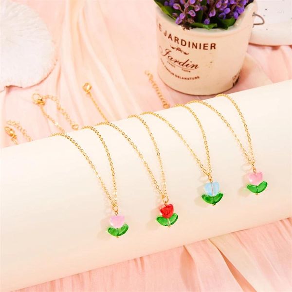 Collares colgantes Elegante collar de flores de tulipán para mujeres Resina Flores dulces Cadena de clavícula Gargantilla Fiesta de boda Joyería estética Regalos