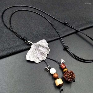 Pendentif Colliers Ethnique en alliage de zinc feuille longue chaîne de pull collier femmes rétro horloge femme bijoux cou accessoires collier cadeau