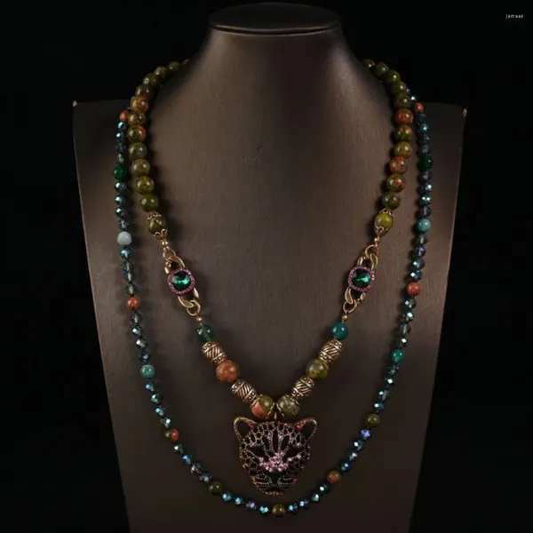 Colliers pendants Tendance de mode européenne et américaine Retro Art Crystal Glass Perles faites à la main incrustées avec un collier de tête léopard dominator