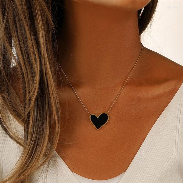 Pendentif Colliers Européen Et Américain Sexy Noir Pêche Coeur En Acier Inoxydable Collier Fille Accessoires Pour Femme Cadeau