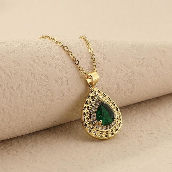 Colliers pendants bijoux de mode féminine européens et américains en cuivre en cuivre Zircon Vintage Creative Personality Collier