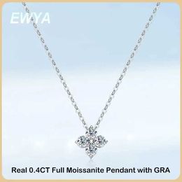 Collares colgantes Ewya Real 0.4CT Clover Moissanite Collar colgante para mujeres Party S925 Sterling Silver Diamond Chainlites Fine Jewelry 240410