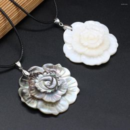 Pendentif Colliers Exquis Fleur Shell Collier Blanc Naturel Pour Les Femmes Bijoux Fête Cadeau Longueur 55 5mm Taille 47x47mm