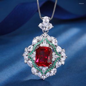 Pendentif Colliers Eyika Vintage Bijoux Simulé Emerald Ruby Fleur Collier Vert Fusion CZ Orange Cristal Macramé Pour Les Femmes