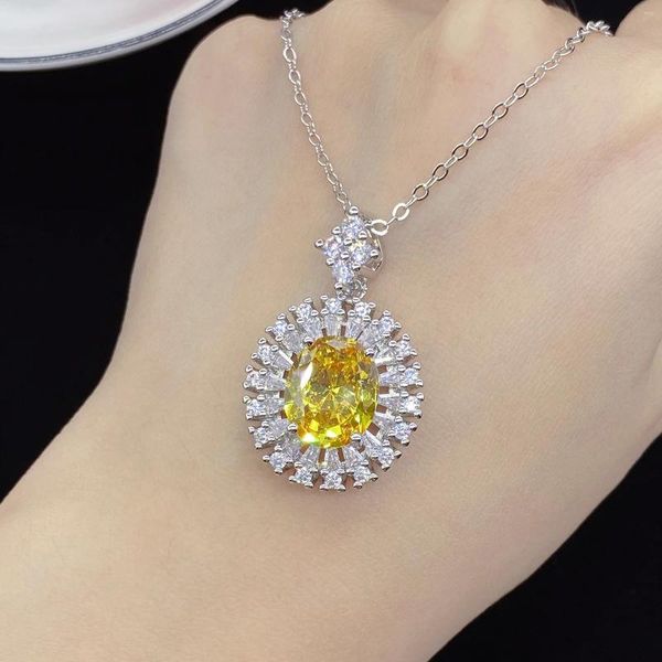 Pendentif Colliers Fantaisie Jaune Zircon Collier Pour Femmes Exquise Imitation Cristal De Luxe Bijoux Accessoires Fête