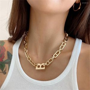 Pendentif Colliers Mode Boho B en forme de lettre Punk Collier exagéré Collier multiniveau pour femmes Femme Couleur Or Chaîne épaisse Bijoux