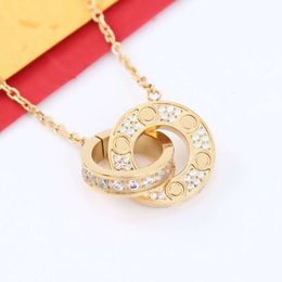 Collares pendientes Moda Diseño clásico Colgante Amor Tapa de rosca Collar para hombres Mujeres Anillo de doble bucle Dos filas completas Colgante de diamante Joyería octogonal