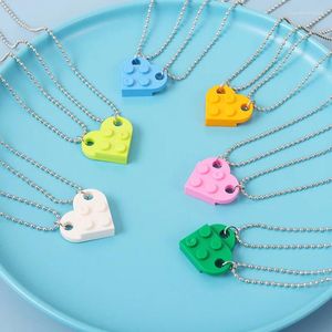 Colliers pendents Couple de mode AMOUR CHACKE CHAMPE PUNK 2 PCS / Set Couleur coeur Brick Brick Block Splice Collier pour femmes bijoux Gift