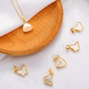 Pendentif Colliers Mode Mignon En Laiton Plaqué Or 18K Papillon / Triangle Charme Avec Coquille Naturelle MOP Collier Bracelet DIY Fabrication De Bijoux