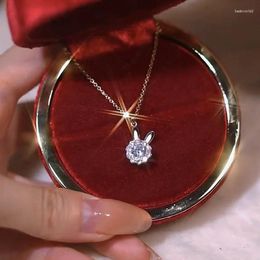 Pendentif Colliers Mode Mignon Collier rotatif à 360 ° pour femmes Exquises Oreilles de cristal Banquet Bijoux Amis