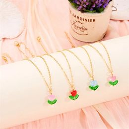 Colliers pendants Collier de fleur de simplicité élégante pour les femmes Tempérament Sweet Temperament Tulip Clavicule Chaîne accessoires