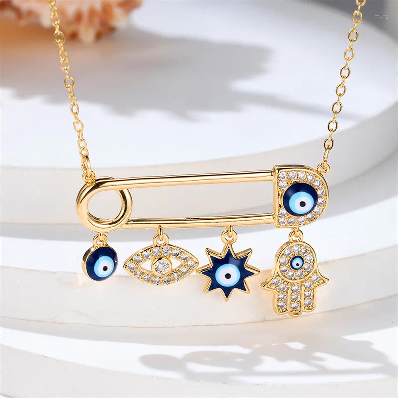 Pendant Necklaces Fashion Female Eye Hand Round Necklace Cute Silver Color Wedding Jewelry For Women