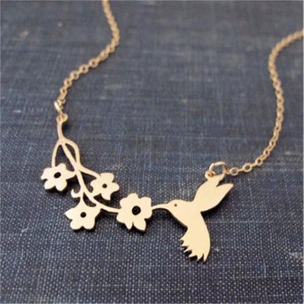 Pendentif Colliers Mode Flying Bird Collier de fleurs Belle hirondelle Branche d'olivier pour femmes Animal Vintage Bijoux faits à la main 235G