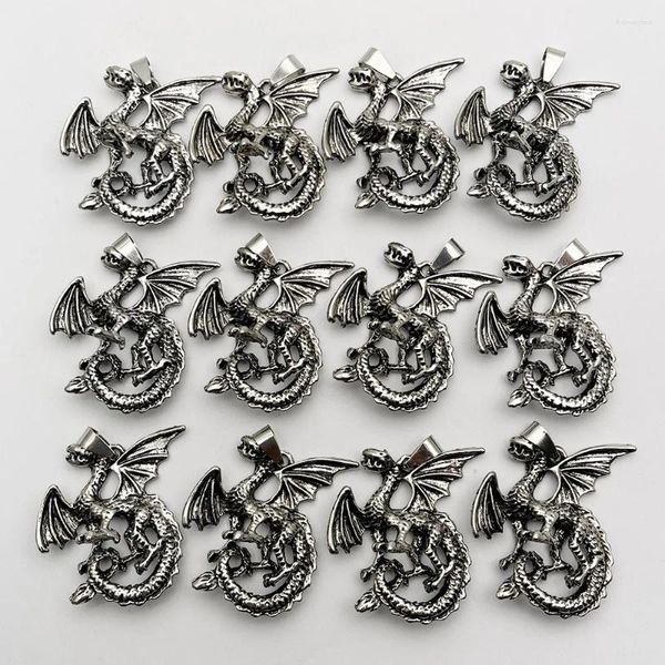 Colliers de pendentif Collier en alliage de dragon volant pour les joailleries accessoires de charme de charme homme cadeau de bricolage spécial 12pc en gros