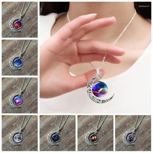 Pendentif Colliers Fashion Galaxy Collier pour femmes Chaîne Lune Ronde Verre Nébuleuse Bijoux