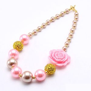 Colliers pendants Fashion Girls Pink / Gol Flower Collier Chunky Pearl Baby Perles à main Bubblegum Choker Jewelry Gift Drop délivre Dhy5z