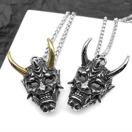 Collares pendientes Joyería gótica de moda Collar de calavera de cuerno de demonio malvado negro para hombres Máscara de Oni Regalos de diseño para hombres Artículos hechos a mano