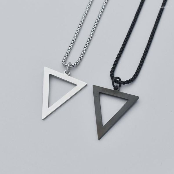 Collares pendientes Moda Hueco Triángulo Collar Hombres Cadena de caja de acero inoxidable simple para regalo de joyería