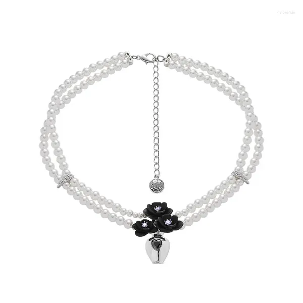 Colliers pendentifs Fashion Niche Pearls Love Vase Collar Pearl Collier pour femmes Chaîne de pull Impossible de clavicule Jewelry