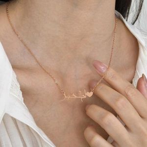 Pendentif Colliers Mode personnalisé noms arabes collier pour femmes filles en acier inoxydable plaque signalétique personnalisée pendentifs chaînes collier
