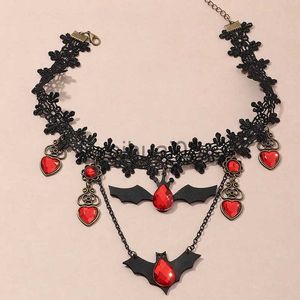 Pendentif colliers Mode rouge chauve-souris noir fleur collier pour femmes Vintage dentelle tour de cou pendentif chaîne colliers gothique Punk Halloween bijoux x1009