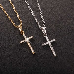 Pendentif Colliers Mode strass croix pendentif collier jésus bijoux pour hommes femmes accessoires religieux r Couple bijoux cadeaux en gros L231215