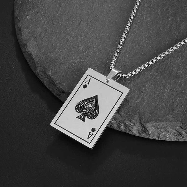 Collares colgantes Fashion Rock Playing Card Ace/King of Spades Collar colgante de acero inoxidable para hombres Tendencia de personalidad Joyería Punk Y240420