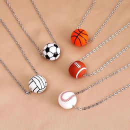 Colliers pendants Fashion Sports Bombe Silicone Collier Basketball Collier de football pour hommes et femmes Rugby loisirs Bijoux d'anniversaire