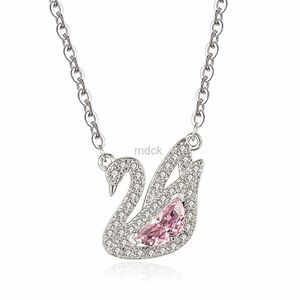 Colliers pendants mode cygne rose cristal zircon diamants pierres de pierres prédisantes