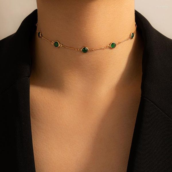 Collares con colgantes, collar de diamantes de imitación verde Vintage a la moda para mujer, Gargantilla gótica de oro circular, joyería en el cuello, tendencia 2022