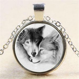 Pendentif Colliers Mode Vintage Nordique Loup Chaîne Animal Cool Chandail Titulaire Cadeau Verre Collier Bijoux Unisexe