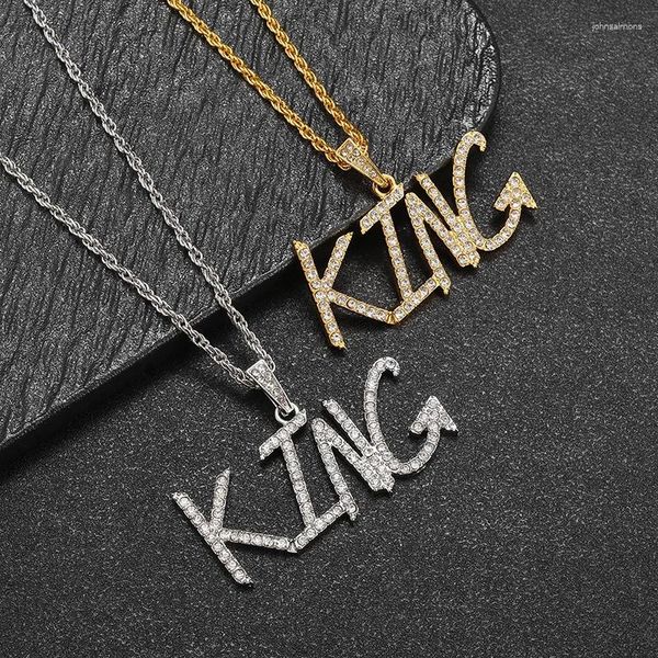 Collares colgantes Personalidad de moda y creativa Rock Rap Crystal Zirconia King Letter Collar para parejas masculinas y femeninas