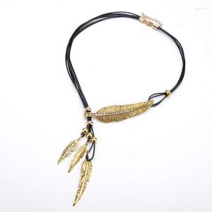 Pendentif Colliers Plume Feuille Noir Cordon En Cuir Collier Européen Et Américain Vintage Pull Pour Femmes Bijoux 2Z60C3