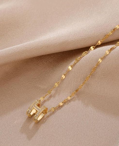 Colliers pendants Chaîne de la clavicule Gold Titanium Steel Fashion Lettre H Femmes 4329262