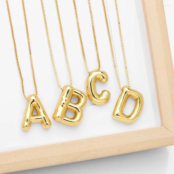 Collares colgantes FLOLA Polaco Color de oro Collar inicial para mujeres Globo 26 letras Nombre personalizado Nackalce Joyería de moda Regalo Nkeb797