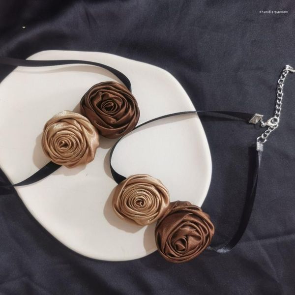 Collares pendientes Gargantilla de flores Collar para mujeres Salidas de verano Elegante con cordones Flowe Marrón Cadena de clavícula Regalo de la joyería