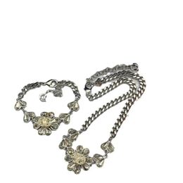 Colliers pendentif fleur eau diamant chaîne de plaque torsadée collier en laiton matériel petit design chaîne de collier en gros