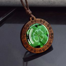 Colliers de pendentif quatre feuilles en verre de trèfle dôme en bois collier collier de corde Collier vintage bijoux de la Saint-Patrick Gift S2452599 S2452466