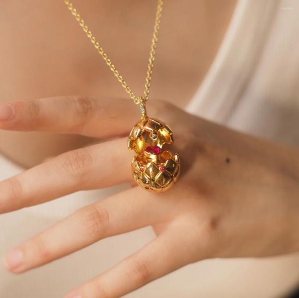 Colliers pendants French Elegant Afternoon TEA Party Party Oeuf Pâques avec diamants Collier Zircon Vintage Small to Open Love Openable Couvercle