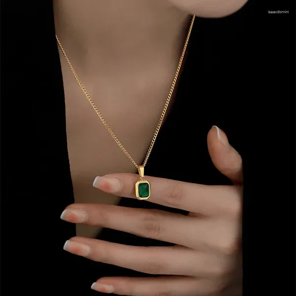 Collares colgantes Collar verde minimalista francés diseñado por Xia Xiaozhong para mujeres Joyería de cadena de clavícula lujosa y de alta gama