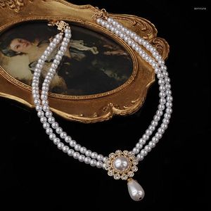 Collares colgantes Vintage francés Collar de perlas de múltiples capas Rhinestone Gargantilla Elegancia Nobleza Cadena de clavícula Diseñador