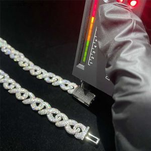 Hanger Kettingen Volledige Iced Out Classic Box Sluiting Moissanite Cubaanse Schakelketting Fijne Hip Hop Mannen Sieraden Cubaanse Ketting Bling Diamond Chain L240311