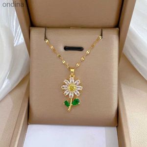 Pendentif colliers Collier pendentif tournesol en Zircon complet pour femmes luxe romantique fleur de cerisier fleur verte colibri clavicule chaîne bijoux YQ240124