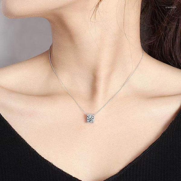 Pendentif Colliers Véritable Moissanite Collier Femme Tête De Taureau Diamant Unique Mode Polyvalent S925 En Argent Sterling Cadeau