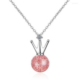 Hanger kettingen meisje aardbeien kristal creatieve mooie kraai verzilverde sieraden eenvoudige vrouwen xzn028