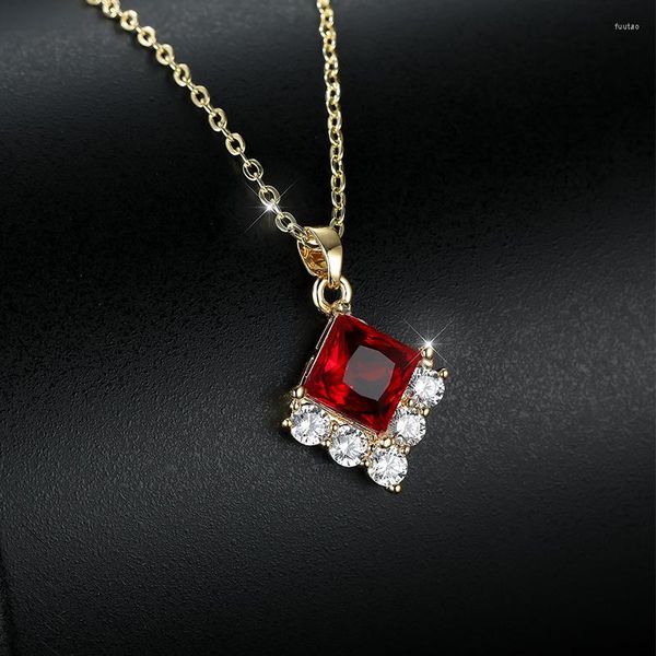 Pendentif Colliers Or Couleur Carré Blanc Rubis Zircon Pierre Collier Pour Les Femmes De Mariage De Fiançailles Anniversaire CZ Bijoux Cadeau